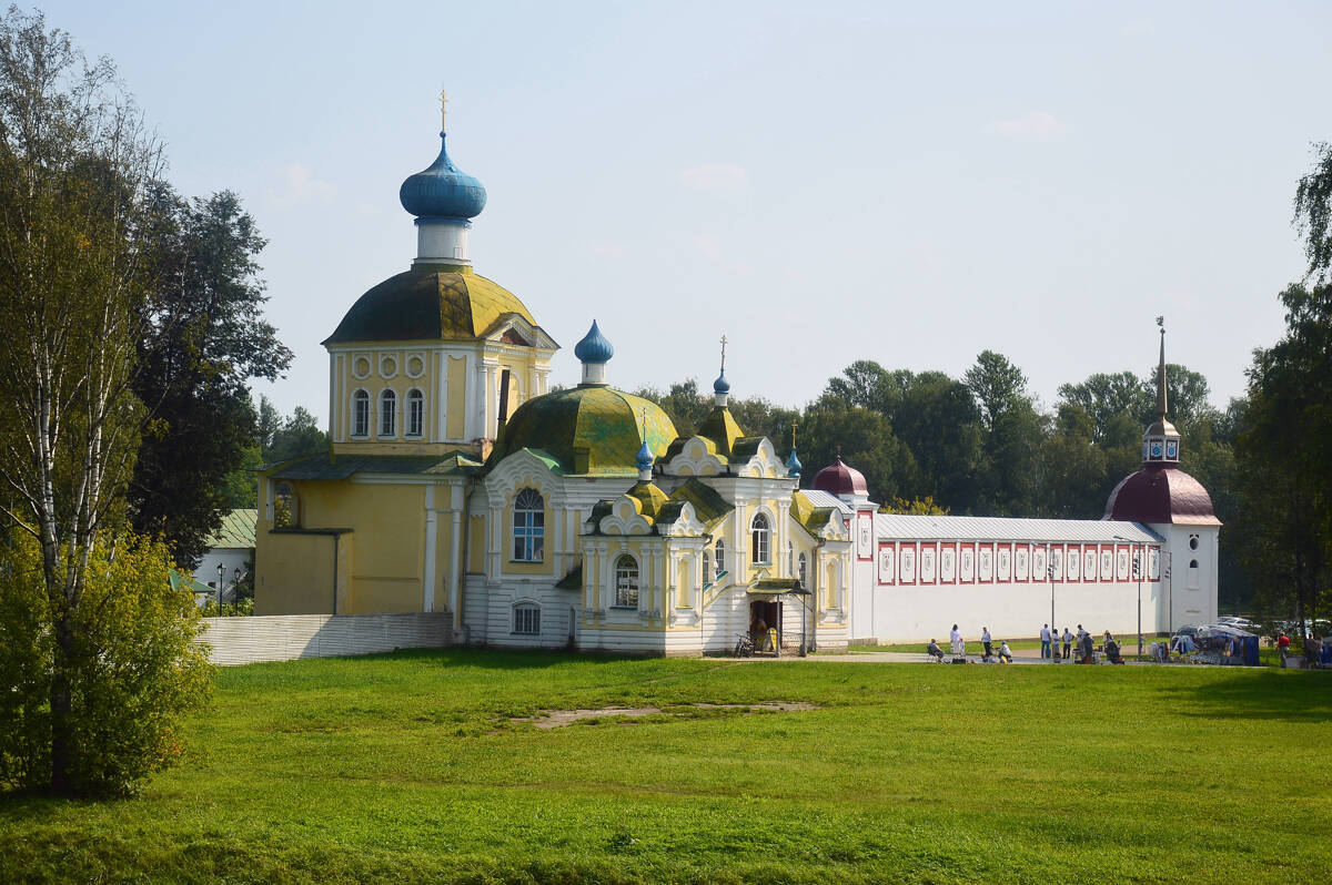 Тихвинский Богородице-Успенский мужской монастырь, Тихвин (Тихвинский район, Ленинградская область). фасады