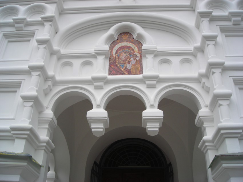 Церковь Казанской иконы Божией Матери, Зеленогорск (Санкт-Петербург, Курортный район, г. Санкт-Петербург). архитектурные детали, снято 20 июля 2008г.+