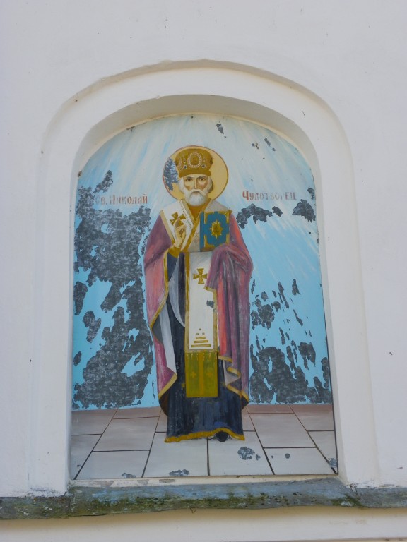 Церковь Покрова Пресвятой Богородицы, Козья Гора (Сланцевский район, Ленинградская область). архитектурные детали, Св. Николай Чудтворец