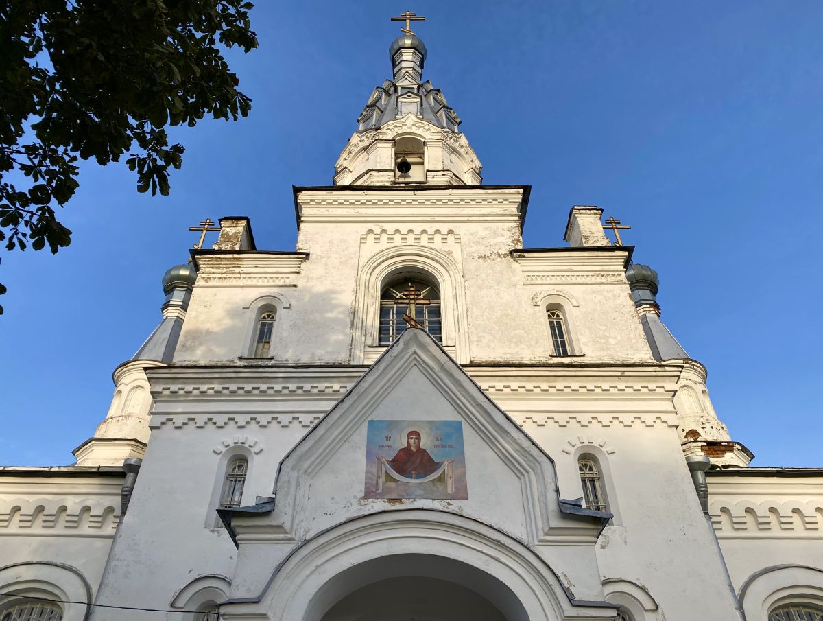 Церковь Покрова Пресвятой Богородицы, Козья Гора (Сланцевский район, Ленинградская область). архитектурные детали, Западный фасад
