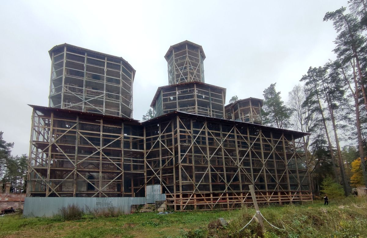 Церковь Покрова Пресвятой Богородицы, Хотнежа (Волосовский район, Ленинградская область). документальные фотографии