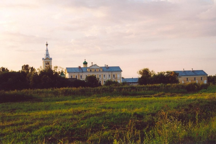 Оять. Введено-Оятский женский монастырь. фасады, панорама Введено-Оятского монастыря