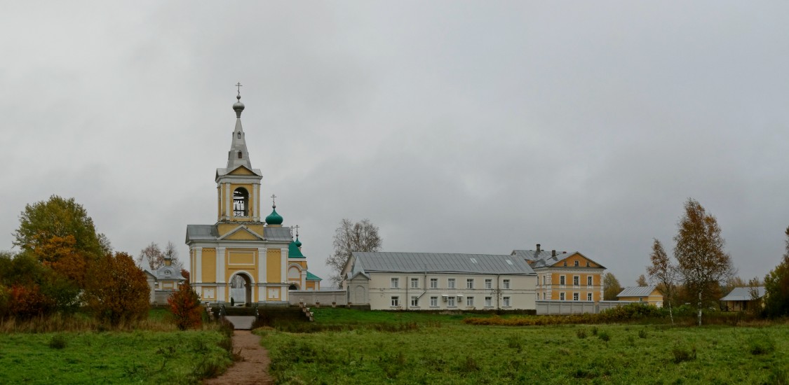 Введено-Оятский женский монастырь, Оять (Лодейнопольский район, Ленинградская область). фасады