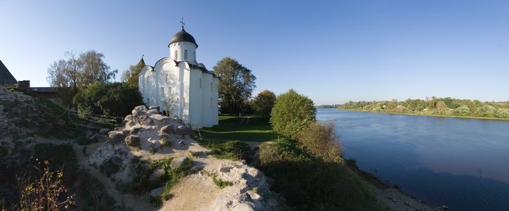 Церковь Георгия Победоносца, Старая Ладога (Волховский район, Ленинградская область). общий вид в ландшафте