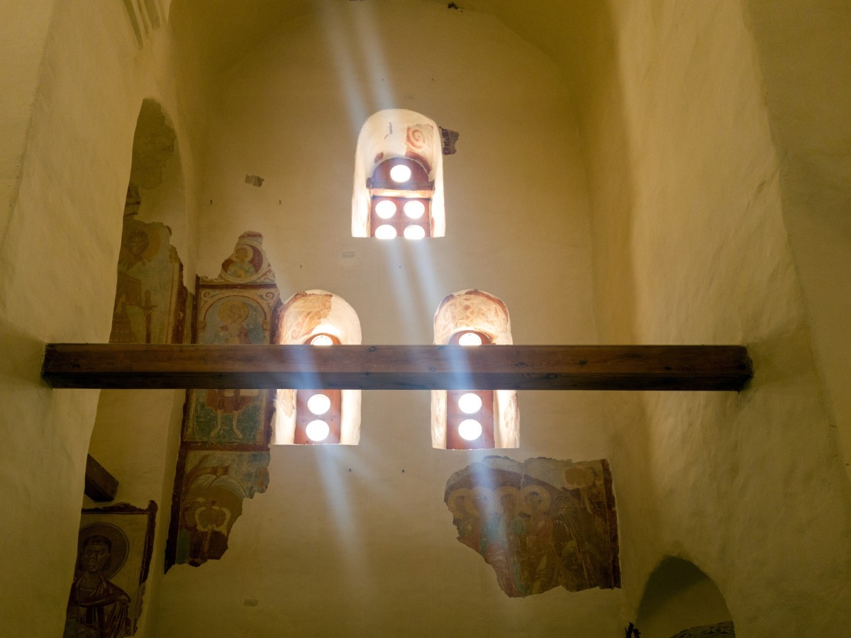 Старая Ладога. Церковь Георгия Победоносца. интерьер и убранство