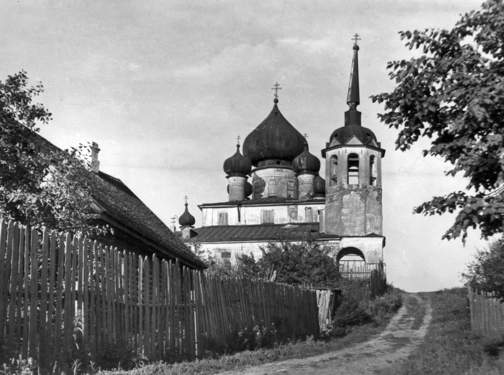 Церковь Рождества Иоанна Предтечи на Малышевой горе, Старая Ладога (Волховский район, Ленинградская область). архивная фотография