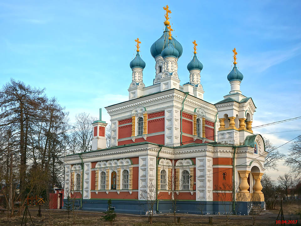 Гатчина (Мариенбург). Церковь Покрова Пресвятой Богородицы. фасады