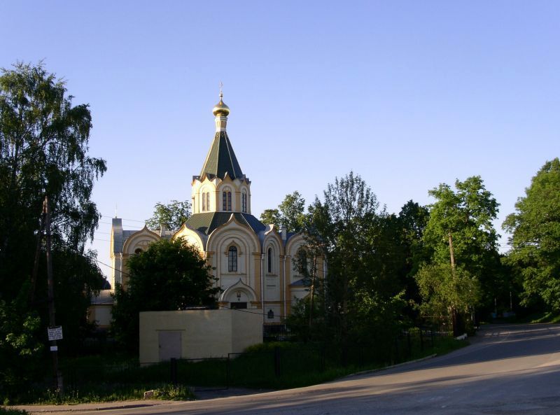 Церковь Петра и Павла, Любань (Тосненский район, Ленинградская область). общий вид в ландшафте