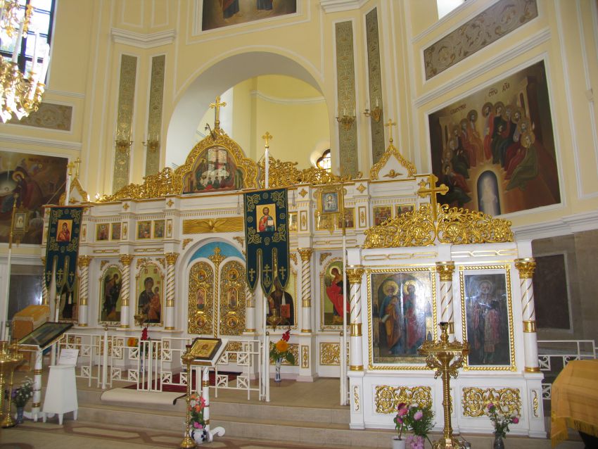 Церковь Петра и Павла, Любань (Тосненский район, Ленинградская область). интерьер и убранство, Главный иконостас