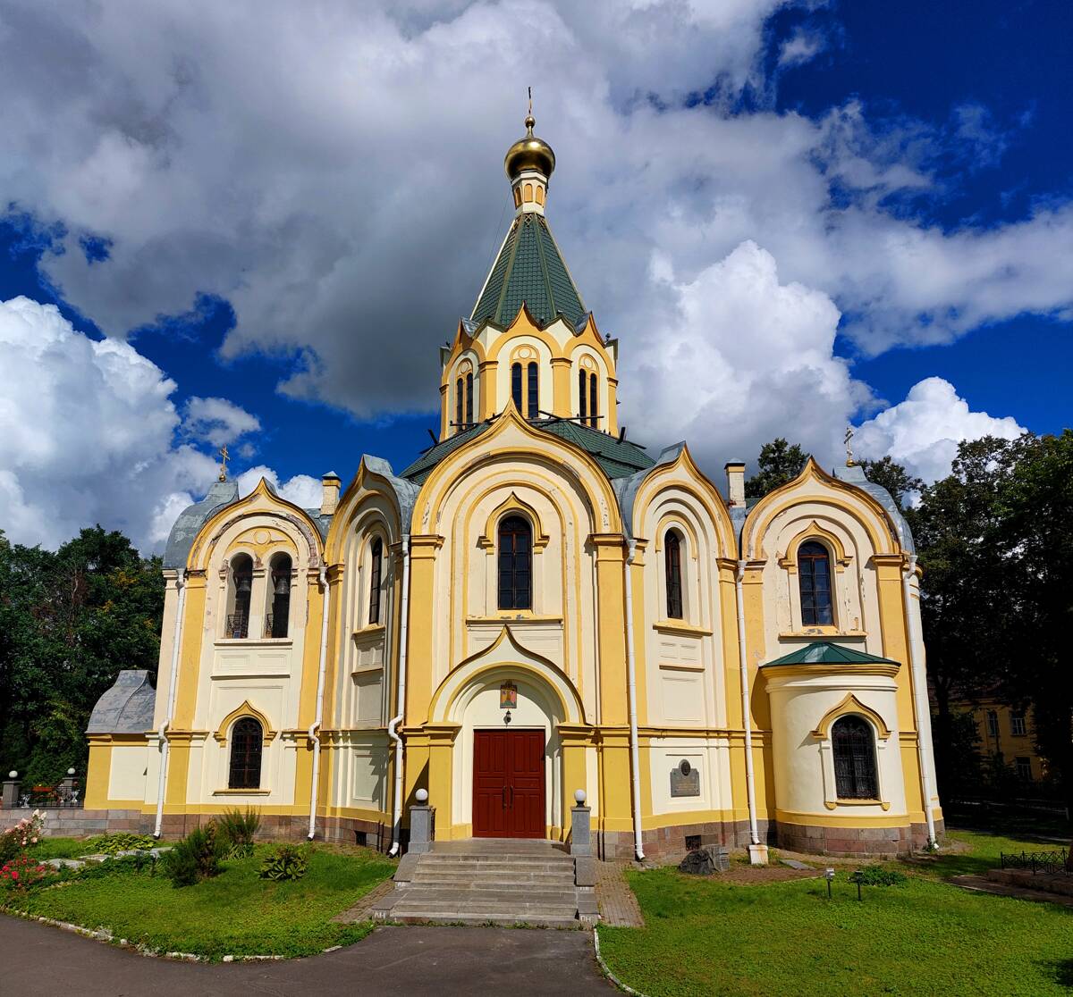 Церковь Петра и Павла, Любань (Тосненский район, Ленинградская область). фасады