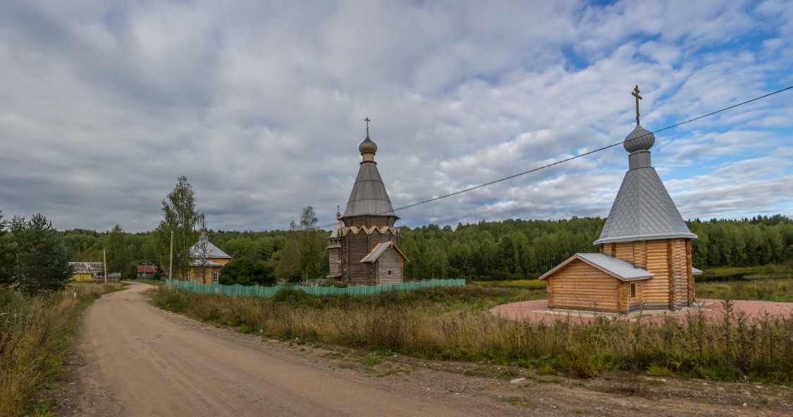 Храмовый комплекс Согинского погоста, Согиницы (Подпорожский район, Ленинградская область). фасады, Вид с востока с часовней иконы Божией Матери 