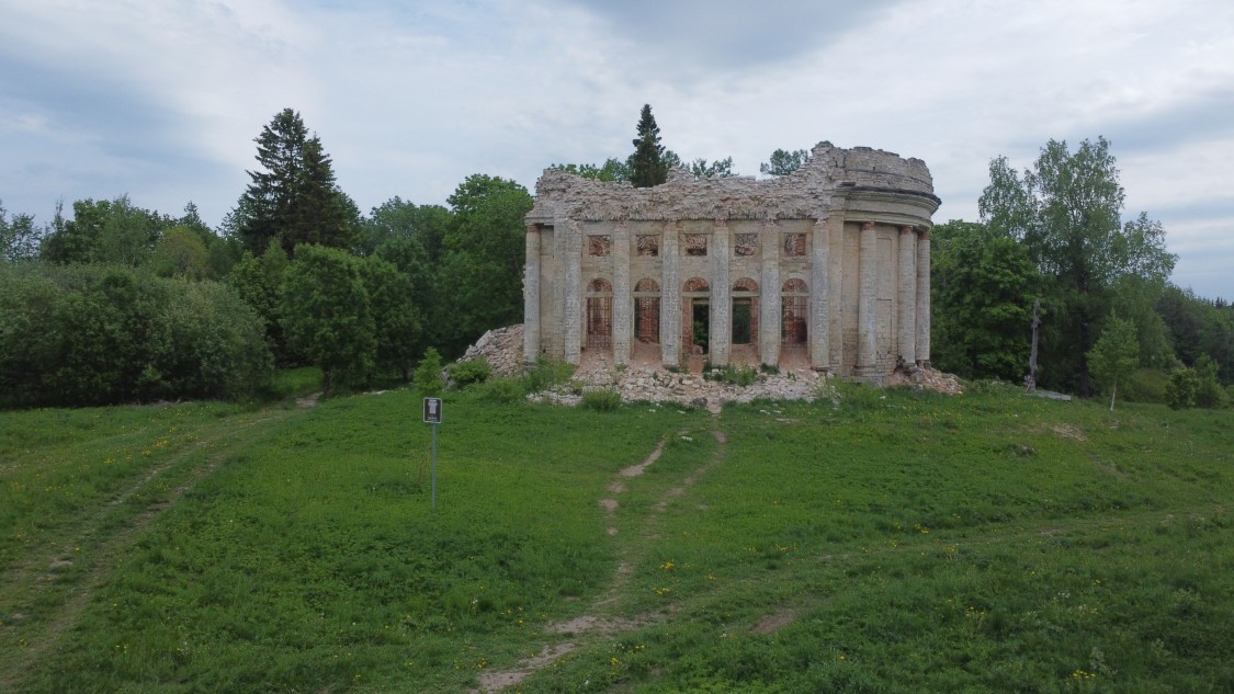 Пятая Гора. Церковь Троицы Живоначальной. фасады