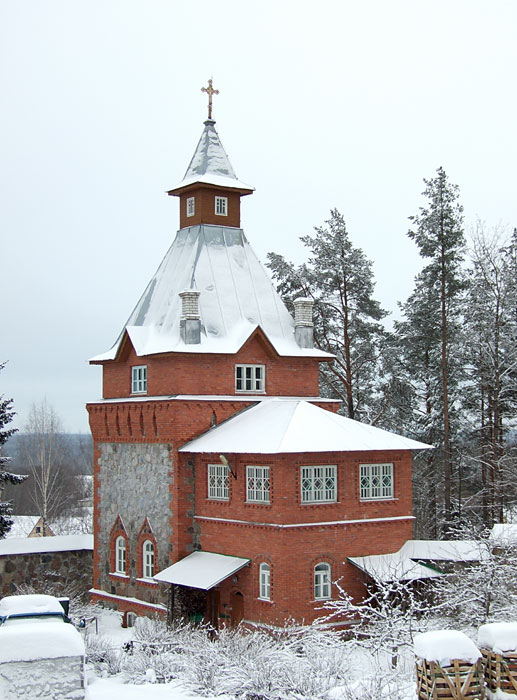 Успенский Пюхтицкий женский монастырь, Куремяэ (Ида-Вирумаа, Эстония). дополнительная информация, Угловая башня под Горкой за крестильным храмом