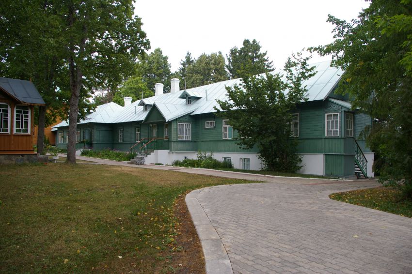 Успенский Пюхтицкий женский монастырь, Куремяэ (Ида-Вирумаа, Эстония). дополнительная информация, Дом на территории монастыря.