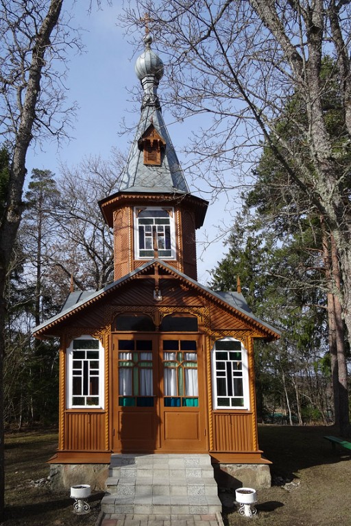 Успенский Пюхтицкий женский монастырь, Куремяэ (Ида-Вирумаа, Эстония). архитектурные детали, Колокольня Сергиевской церкви. Западный фасад