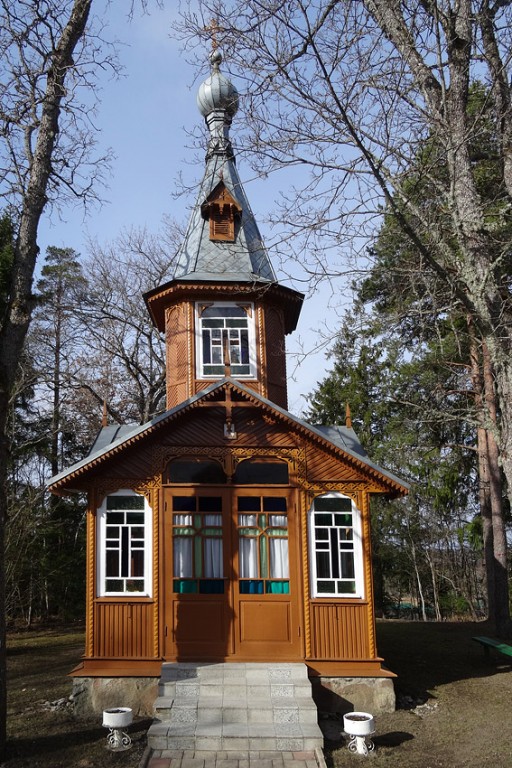 Куремяэ. Успенский Пюхтицкий женский монастырь. архитектурные детали, Колокольня Сергиевской церкви. Западный фасад