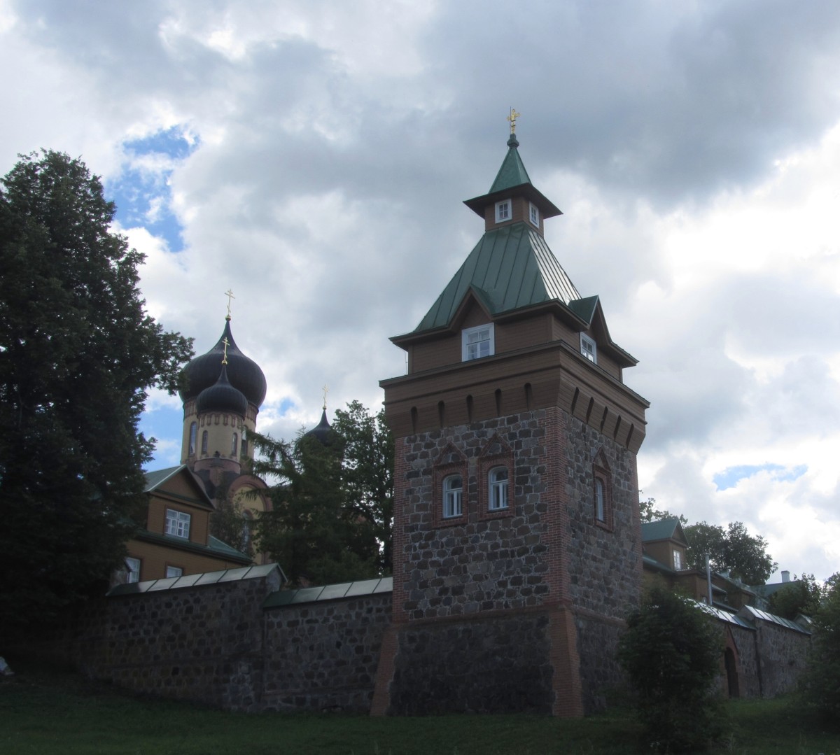 Успенский Пюхтицкий женский монастырь, Куремяэ (Ида-Вирумаа, Эстония). дополнительная информация