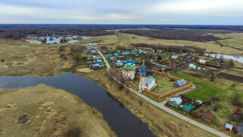 Успенский женский монастырь, Дунилово (Шуйский район, Ивановская область). общий вид в ландшафте