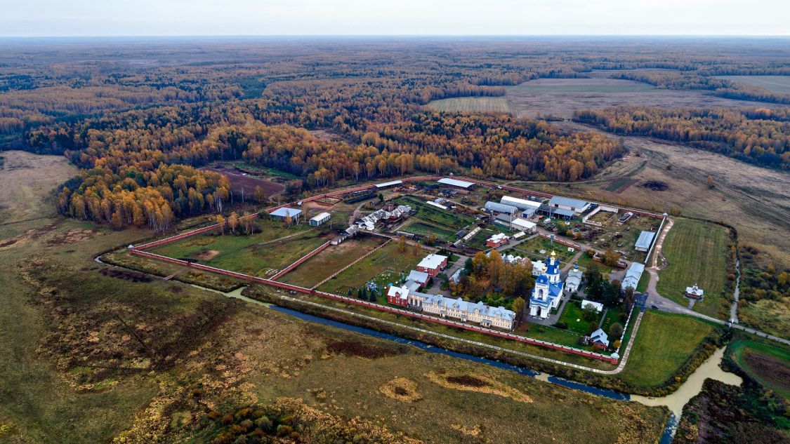 Дунилово. Успенский женский монастырь. общий вид в ландшафте