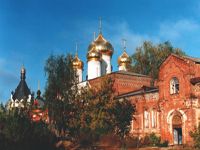 Кострома. Богоявленско-Анастасьинский женский монастырь. архитектурные детали