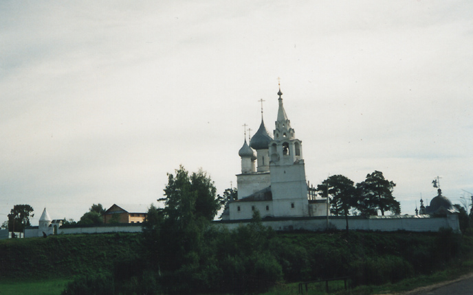 Троице-Сыпанов Пахомиево-Нерехтский женский монастырь, Троица (Нерехтский район, Костромская область). общий вид в ландшафте