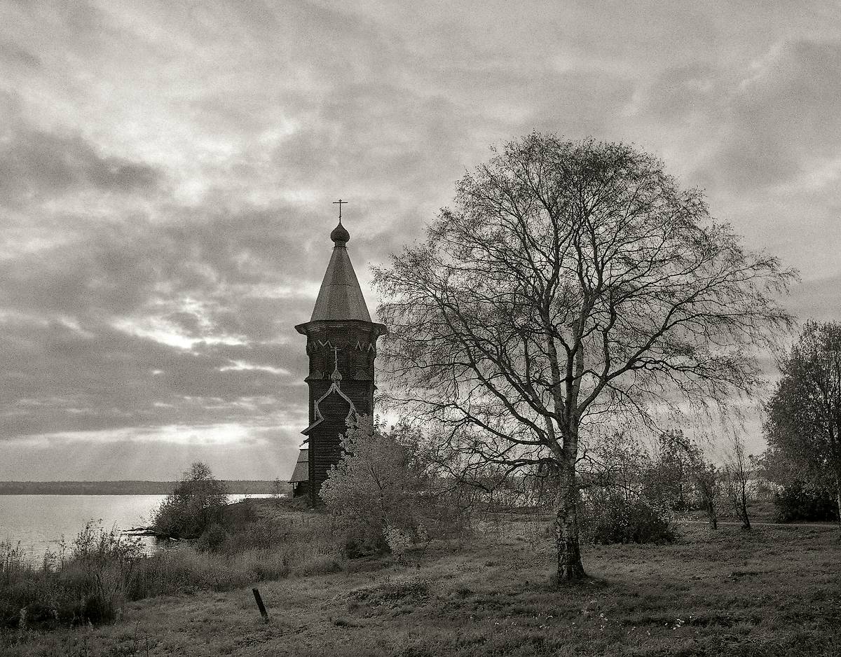 Дата съёмки приблизительная, конец сентября 1989 г., художественные фотографии. Церковь Успения Пресвятой Богородицы (старая), Кондопога (Кондопожский район, Республика Карелия)