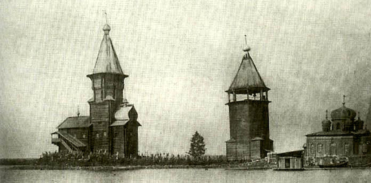 Ансамбль Успенской церкви. Фото до 1917 г. Из архива Православного прихода г. Кондопоги., архивная фотография. Церковь Успения Пресвятой Богородицы (старая), Кондопога (Кондопожский район, Республика Карелия)
