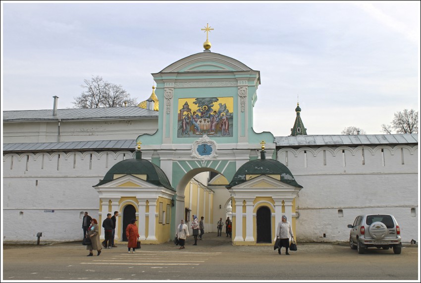 Кострома. Троицкий Ипатьевский монастырь. архитектурные детали, Северные ворота монастыря