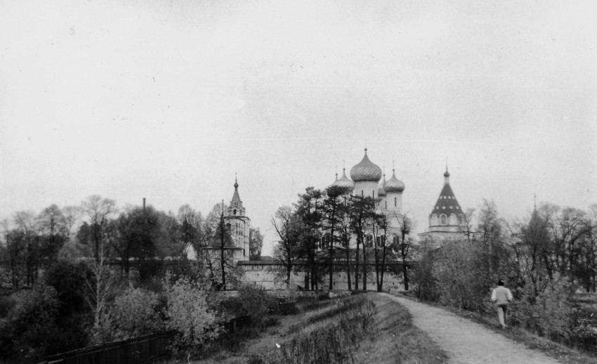 Кострома. Троицкий Ипатьевский монастырь. фасады, Фото В.В. Лелецкого