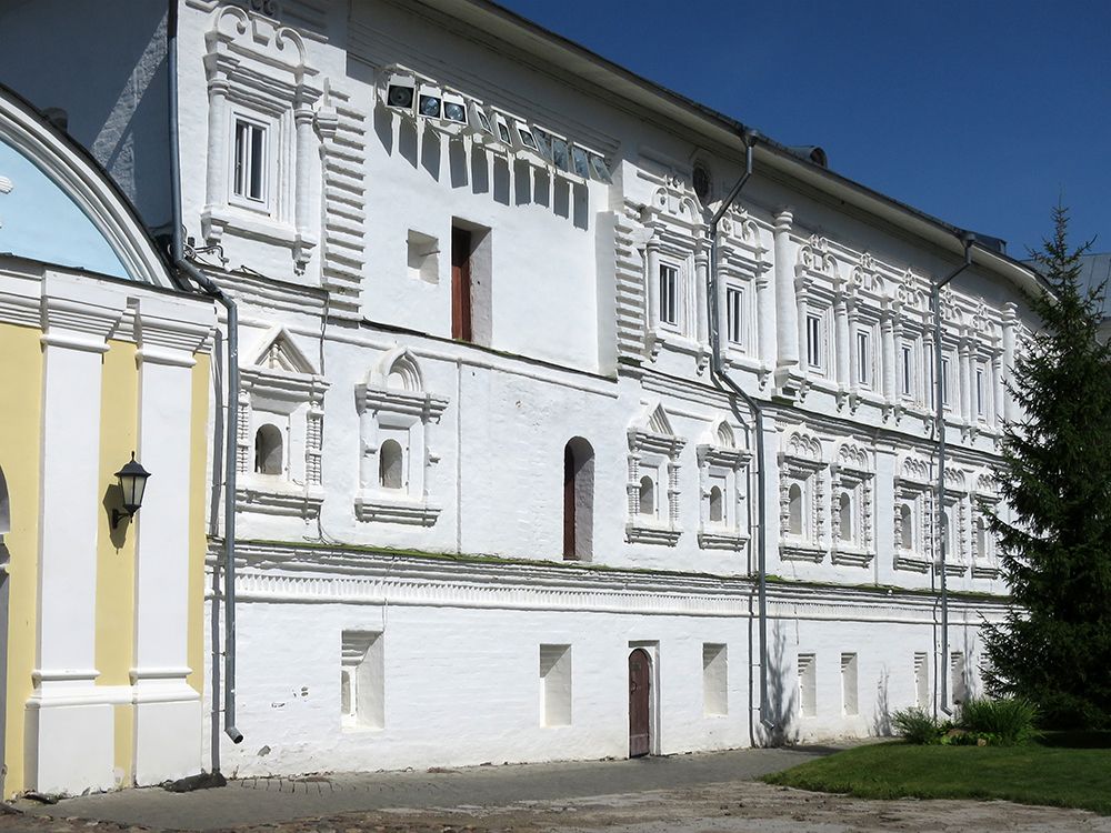 Троицкий Ипатьевский монастырь, Кострома (Кострома, город, Костромская область). дополнительная информация, Архимандричий (наместнический) корпус (XVII-XIX вв.).