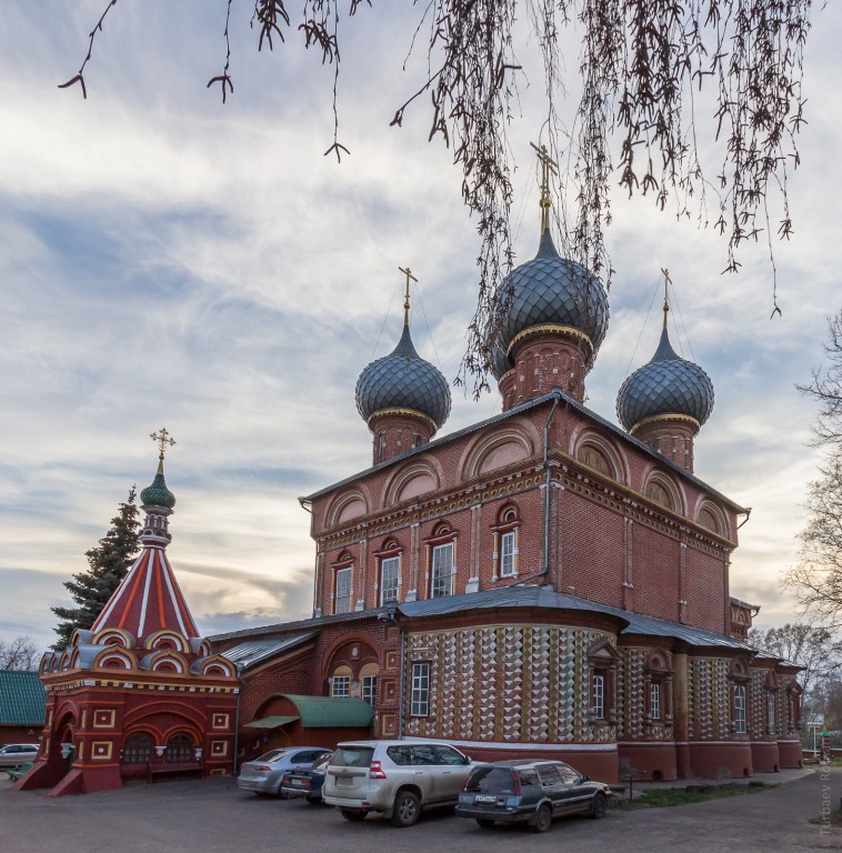 Кострома. Церковь Воскресения Христова на Дебре. фасады