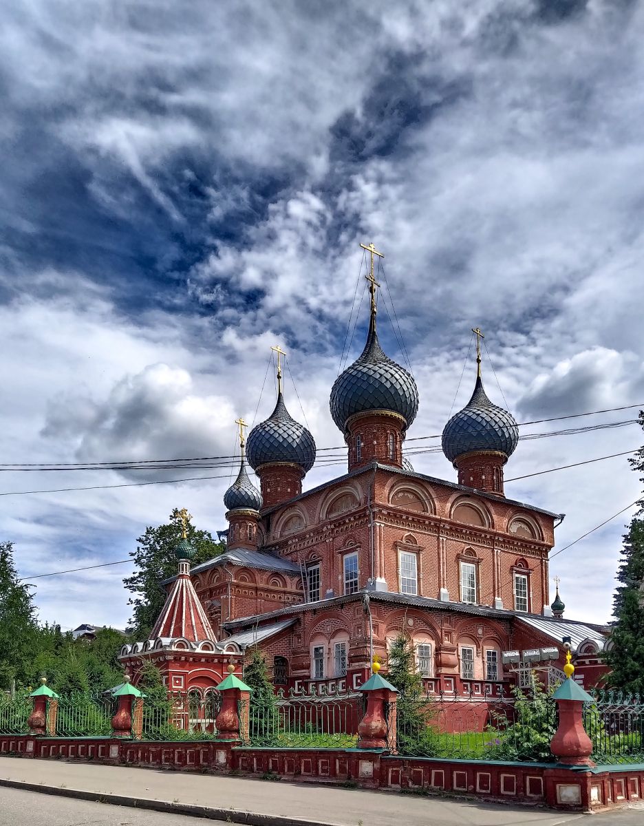 Кострома. Церковь Воскресения Христова на Дебре. фасады