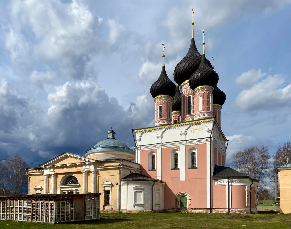 Вид с юга, фасады. Церковь Владимирской иконы Божией Матери, Нерехта (Нерехтский район, Костромская область)