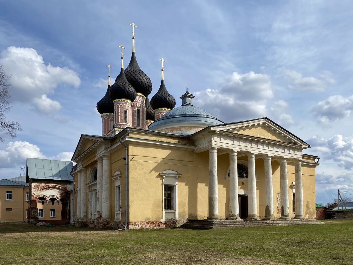 Вид с северо-запада, фасады. Церковь Владимирской иконы Божией Матери, Нерехта (Нерехтский район, Костромская область)