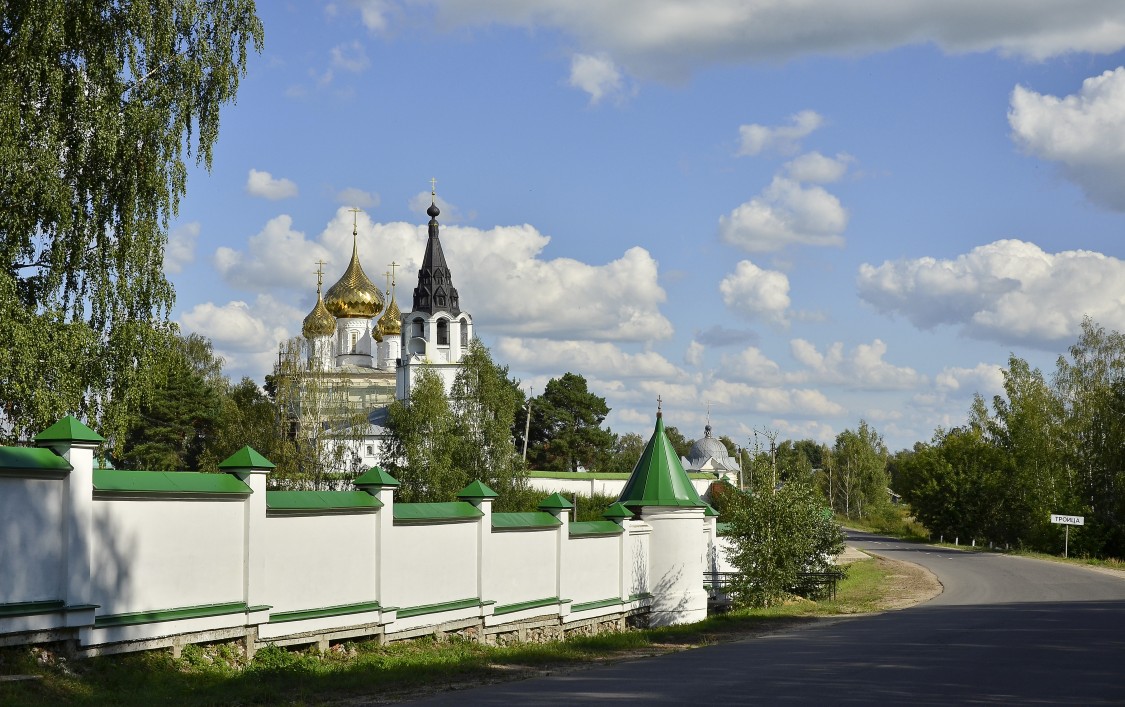 Троица. Троице-Сыпанов Пахомиево-Нерехтский женский монастырь. фасады