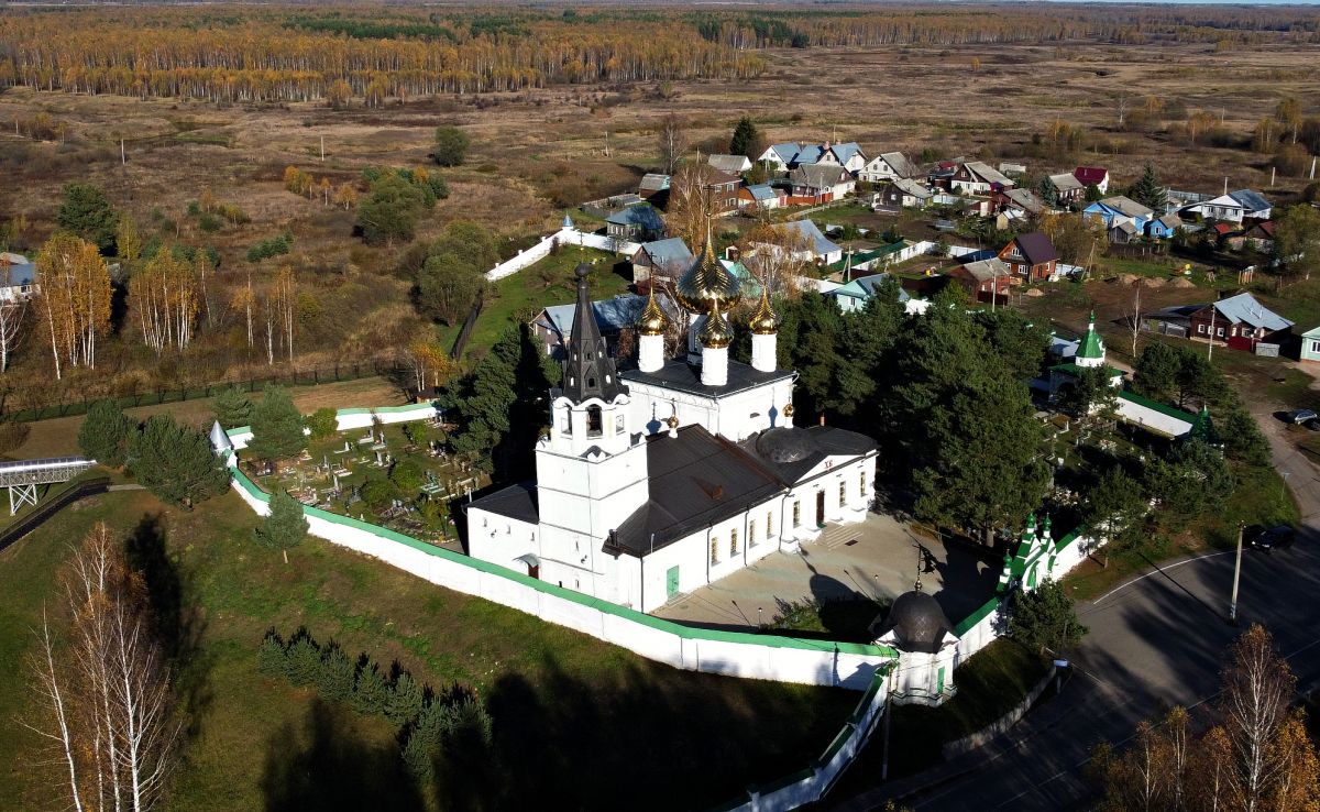 Троице-Сыпанов Пахомиево-Нерехтский женский монастырь, Троица (Нерехтский район, Костромская область). общий вид в ландшафте
