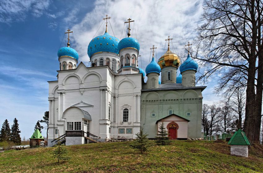 Ножкино. Покровский Авраамиево-Городецкий монастырь. фасады