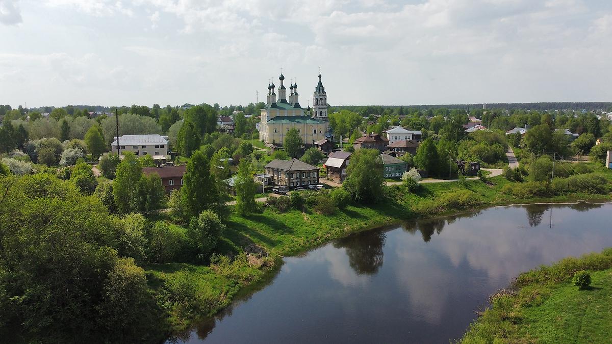 общий вид в ландшафте. Собор Рождества Пресвятой Богородицы, Солигалич (Солигаличский район, Костромская область)
