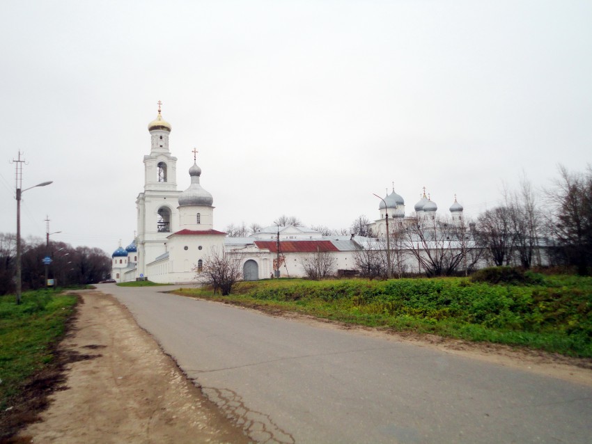 Юрьево. Юрьев мужской монастырь. фасады