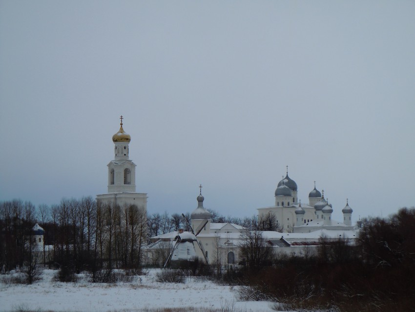 Юрьев мужской монастырь, Юрьево (Великий Новгород, город, Новгородская область). фасады, снято 9 декабря 2010 г.