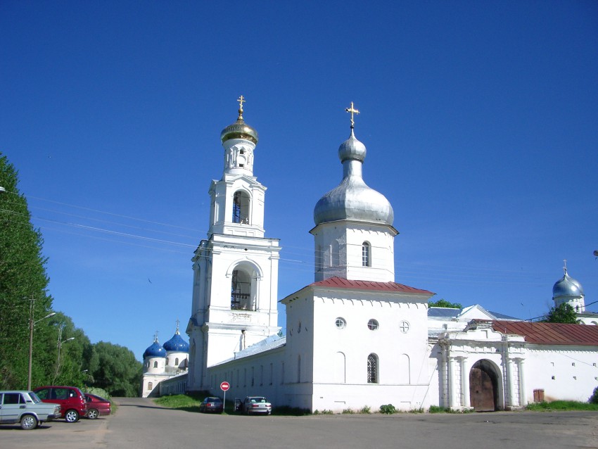 Юрьево. Юрьев мужской монастырь. фасады