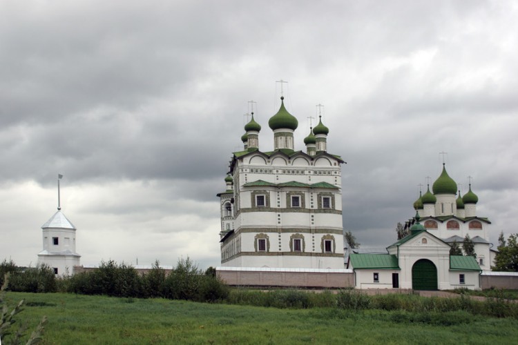 Вяжищи. Николо-Вяжищский ставропигиальный женский монастырь. фасады