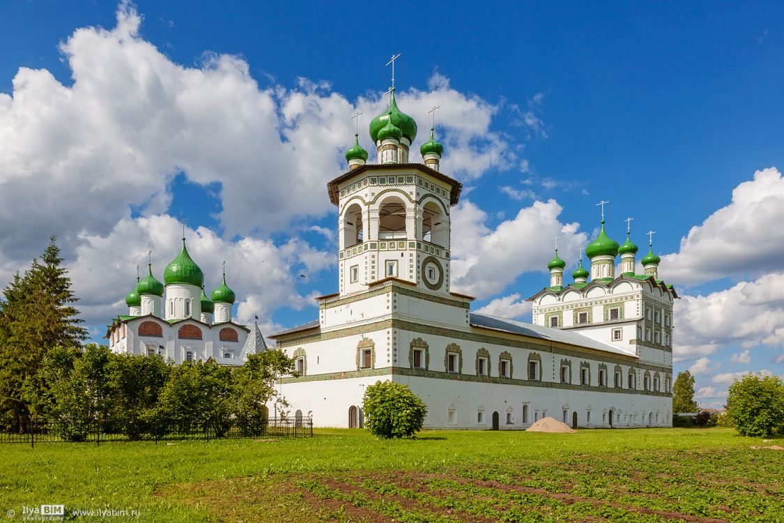 Николо Вяжищский монастырь осень