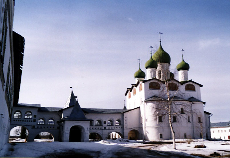 Вяжищи. Николо-Вяжищский ставропигиальный женский монастырь. фасады