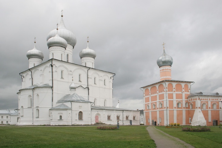 Варлаамо-Хутынский Спасо-Преображенский женский монастырь, Хутынь (Новгородский район, Новгородская область). фасады