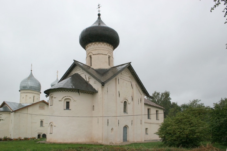 Великий Новгород. Зверин монастырь. фасады