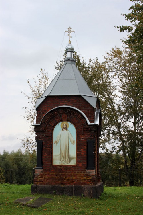 Великий Новгород. Зверин монастырь. архитектурные детали, Отреставрированная башенка ограды монастыня, превращённая в часовню.