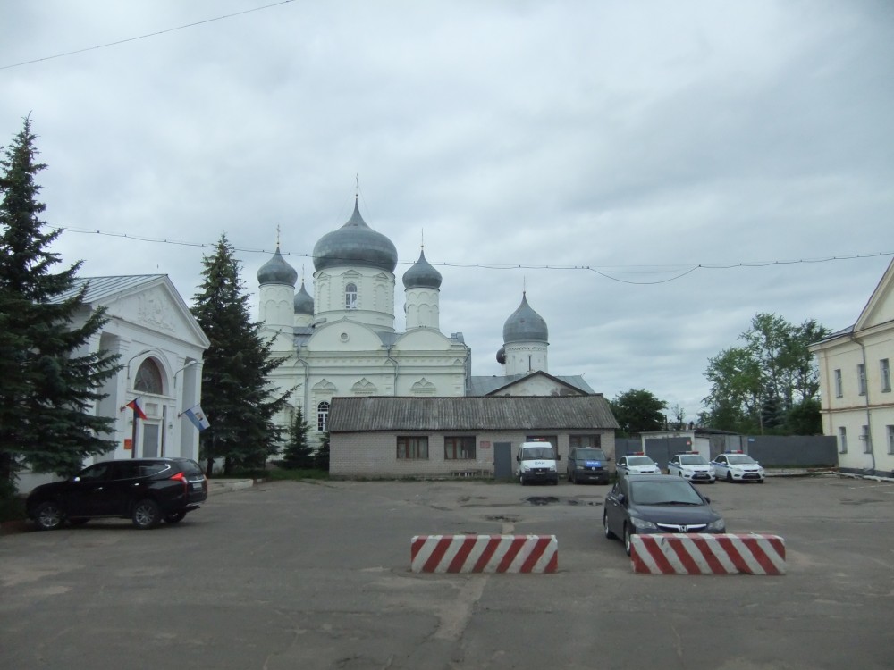 Великий Новгород. Зверин монастырь. фасады