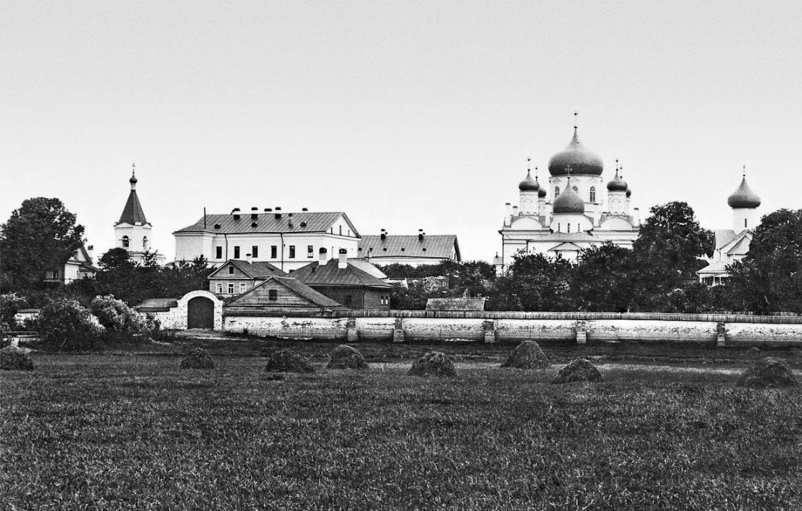 Зверин монастырь, Великий Новгород (Великий Новгород, город, Новгородская область). архивная фотография, Фотоснимок с сайта: Pastvu.com/213712