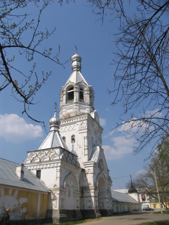Десятинный монастырь, Великий Новгород (Великий Новгород, город, Новгородская область). фасады, Колокольня и часть крепостной стены